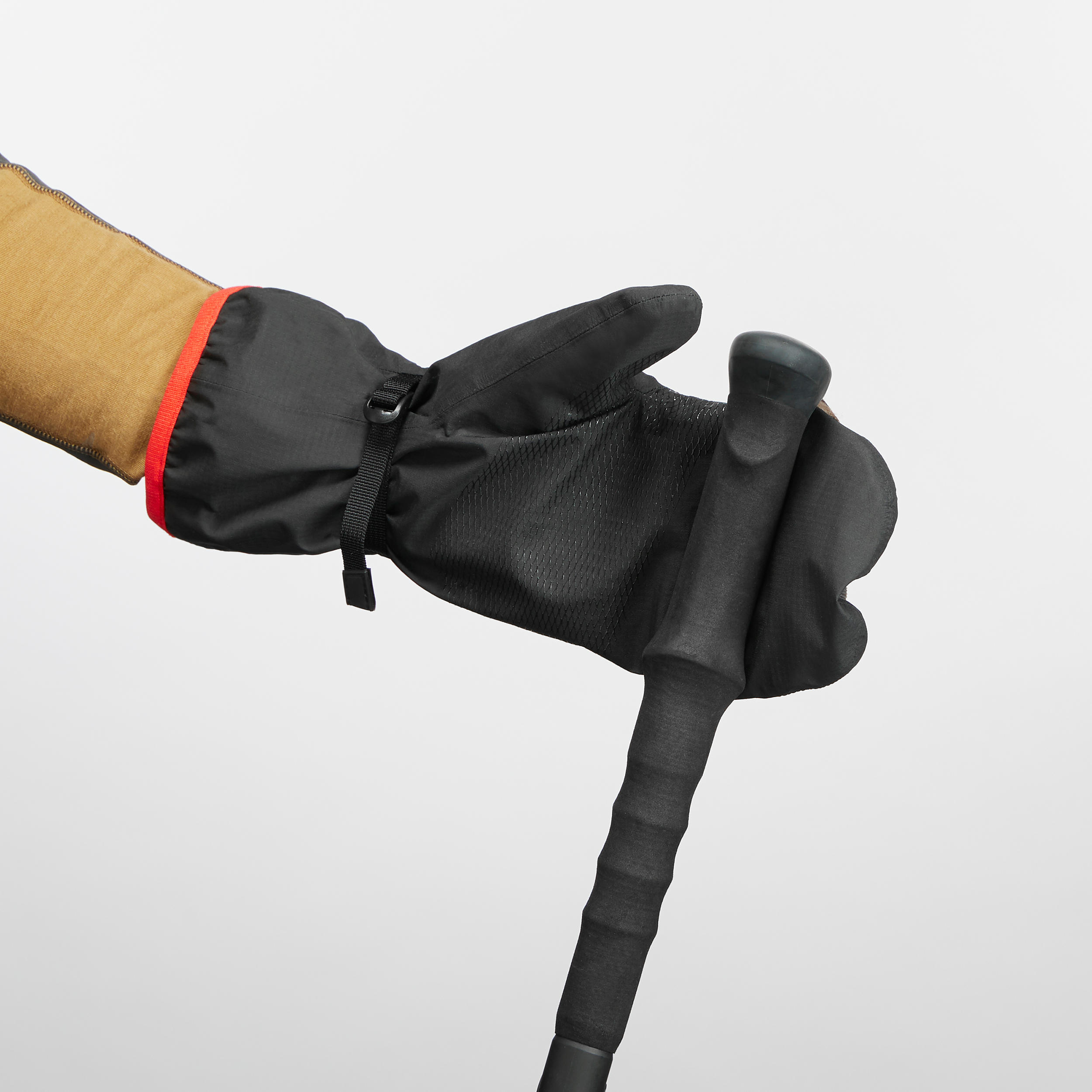 Couvre-gants de randonnée imperméables - MT500 noir - FORCLAZ