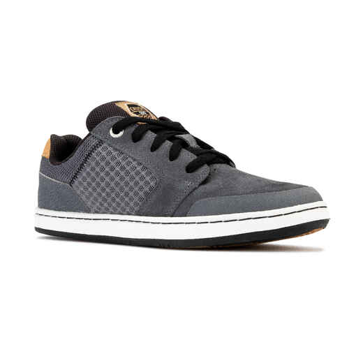 
      Kids' Low-Top Skateboard Shoes Crush 500 - Grey/Black
  