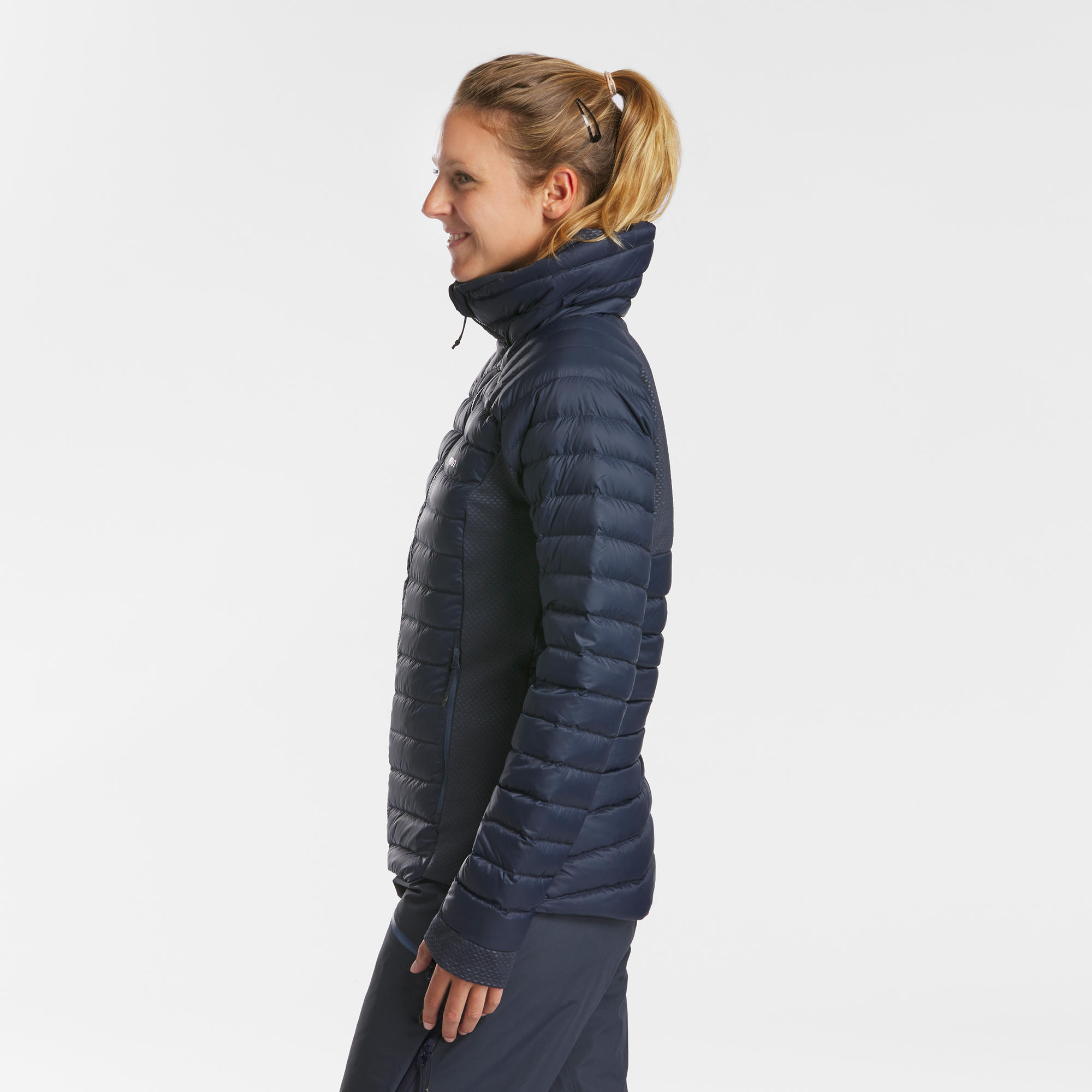 Women's 900 navy blue down-filled lightweight ski down jacket.