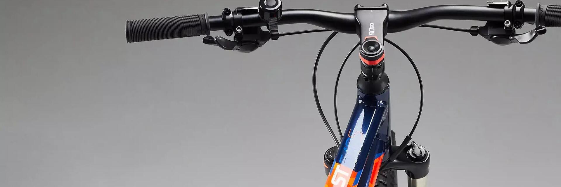 Kierownica z założonymi gripami do MTB