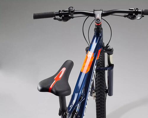Kierownica z założonymi gripami do MTB