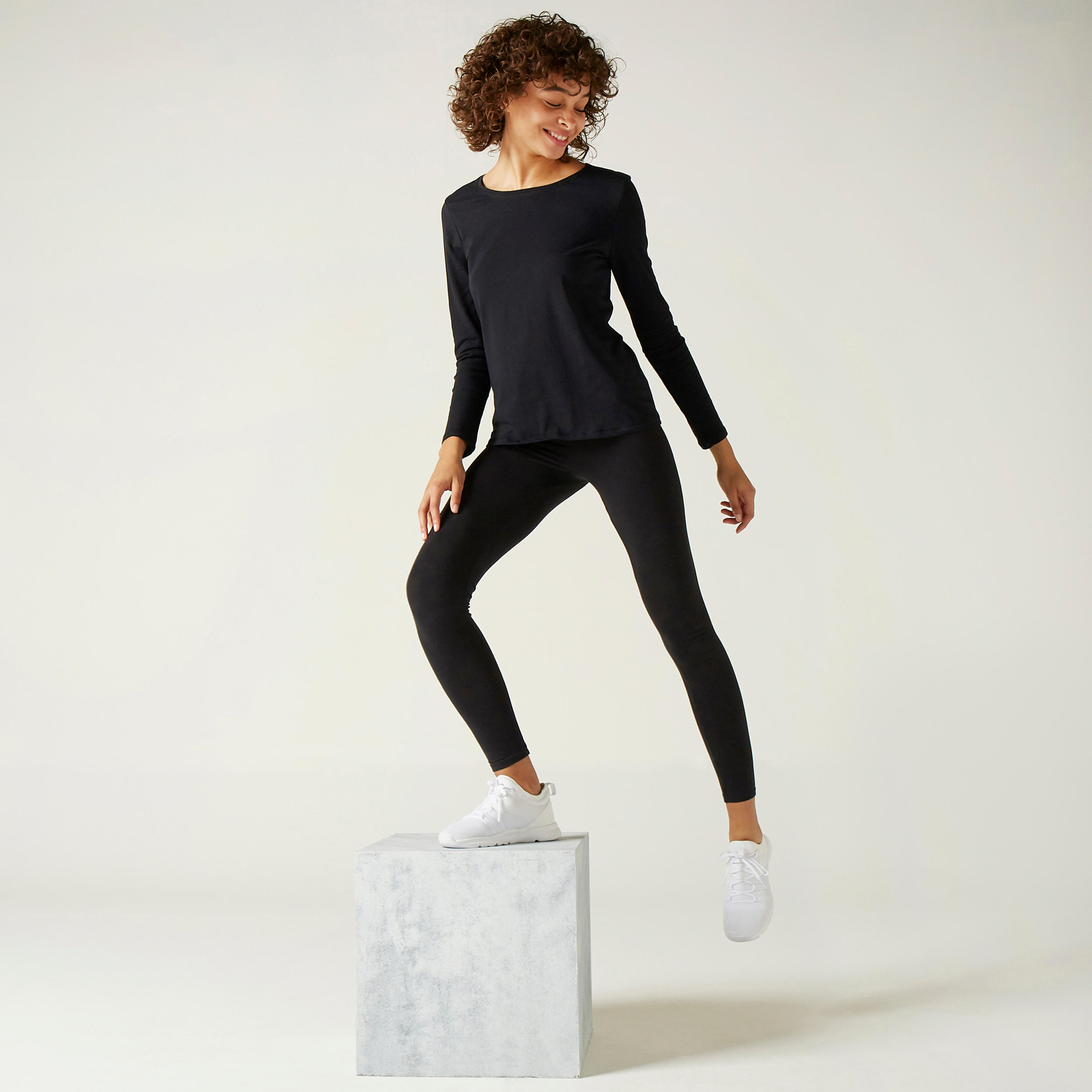

Women' Gym T-Shirt Long-Sleeved 100 - Black -  By NYAMBA | Decathlon