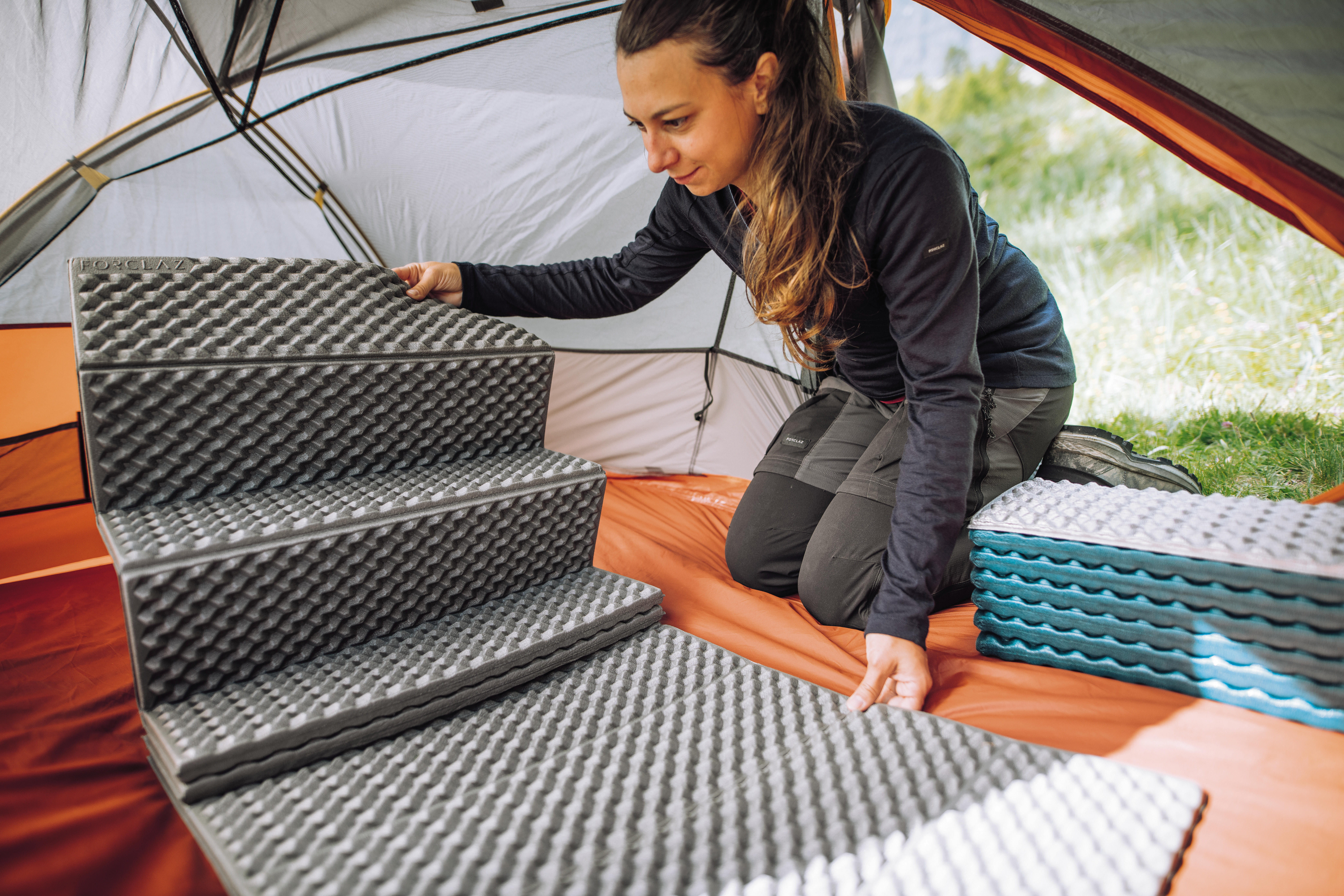 Insulating Foldable Foam Sleeping Mat 1 person, MT 500 180 x 55 cm - FORCLAZ