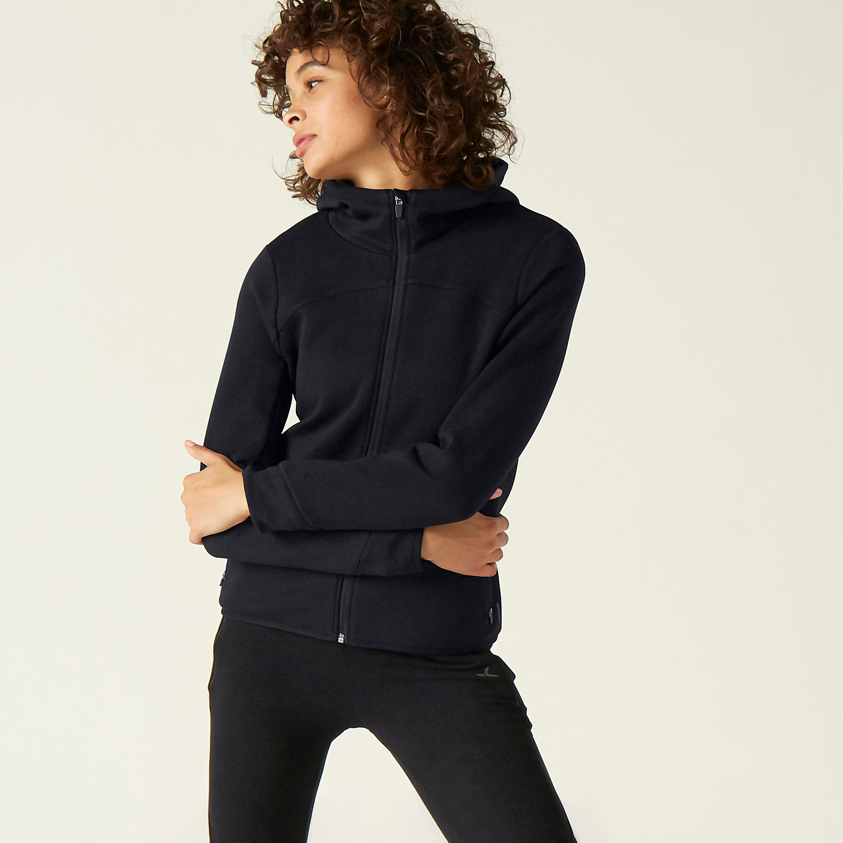 

Women' Gym Jacket Fitness Hoodie with Zippered Pockets 560 - Black -  By DOMYOS | Decathlon