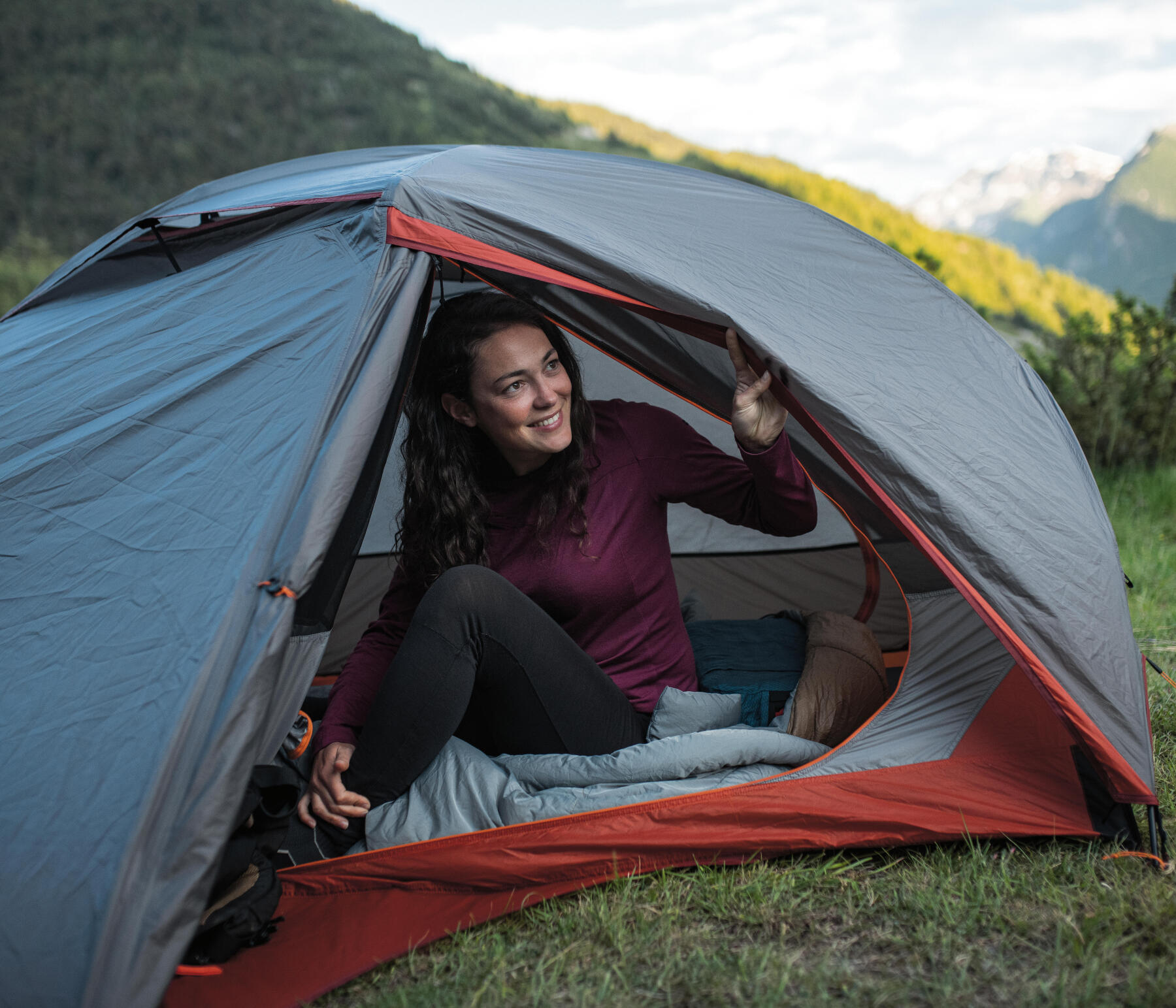 Forclaz 3 seasons self-standing trek tent