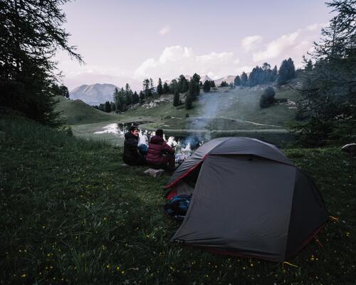 Escolher a tenda certa para o acampamento num trekking