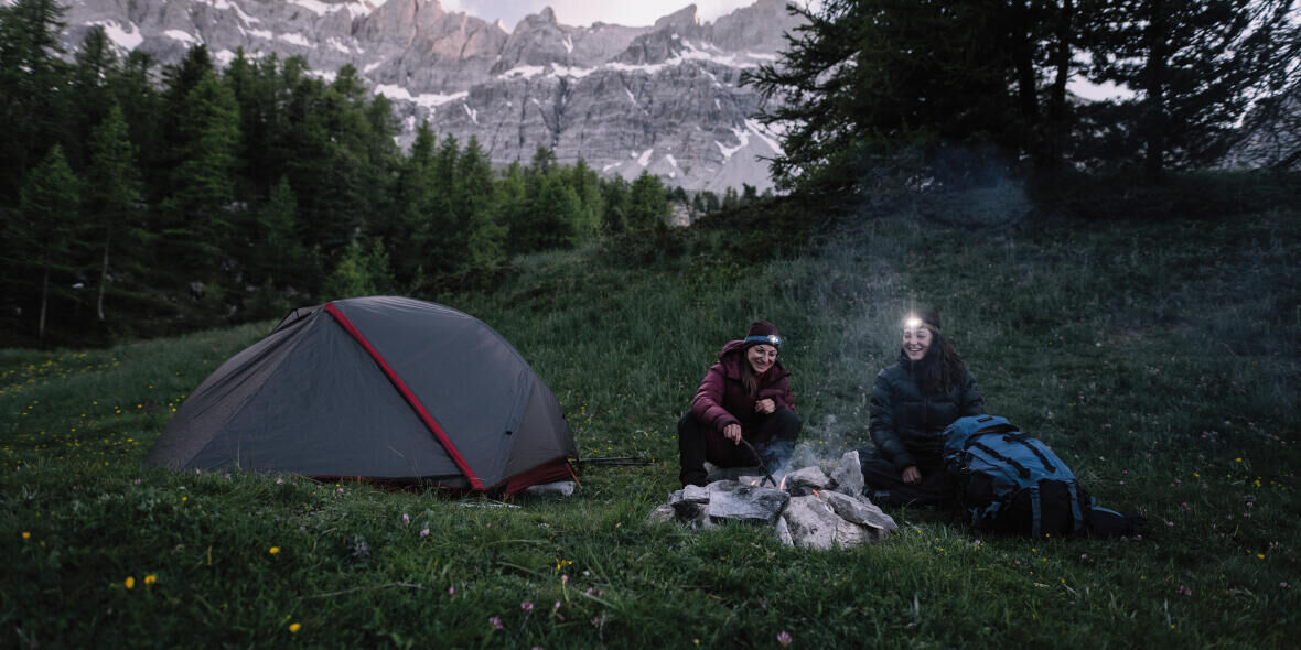 Ghid de camping pentru începători – pregătire, echipament necesar, măsuri de siguranță