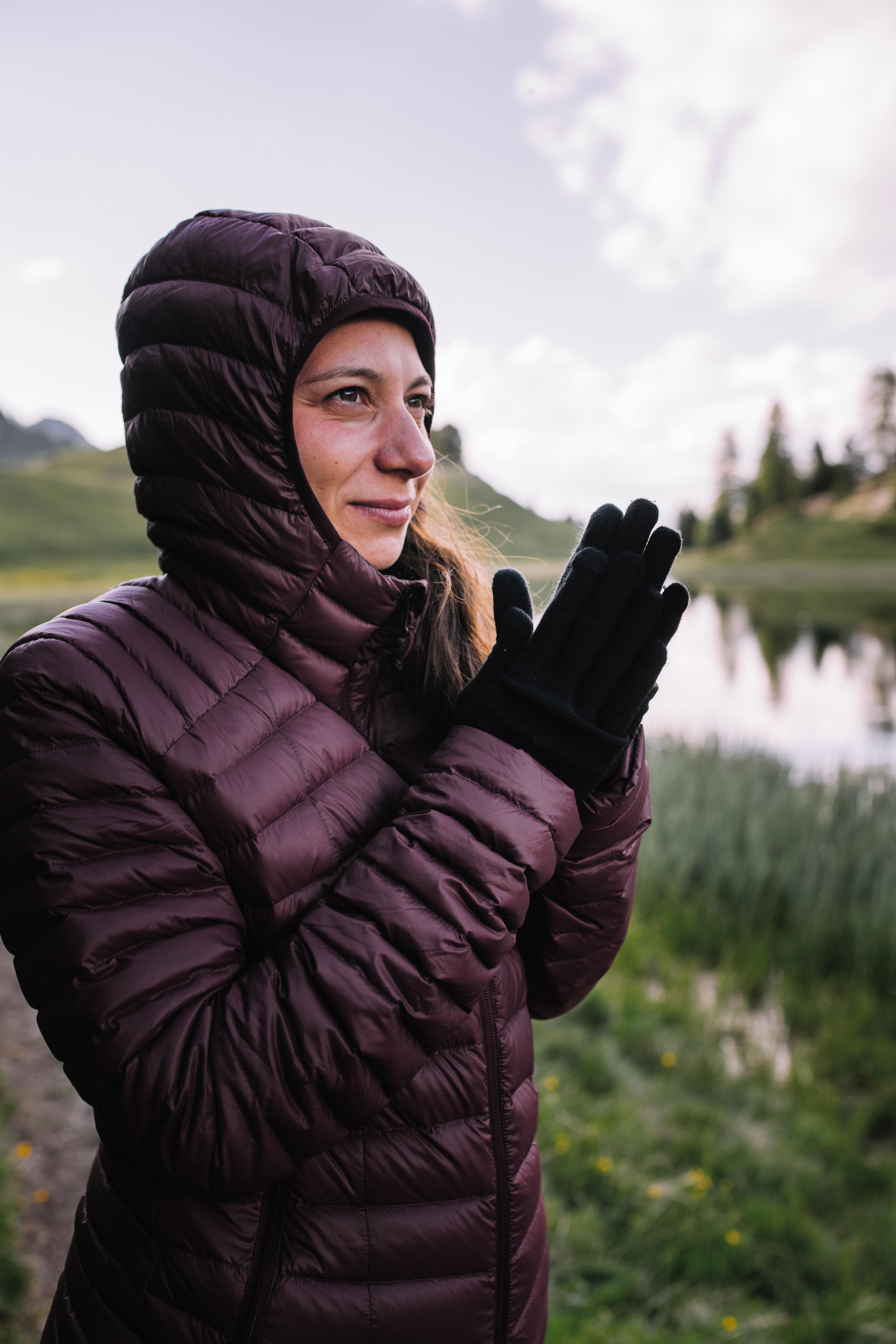 Manteau d'hiver de duvet femme – MT 100 rouge - FORCLAZ