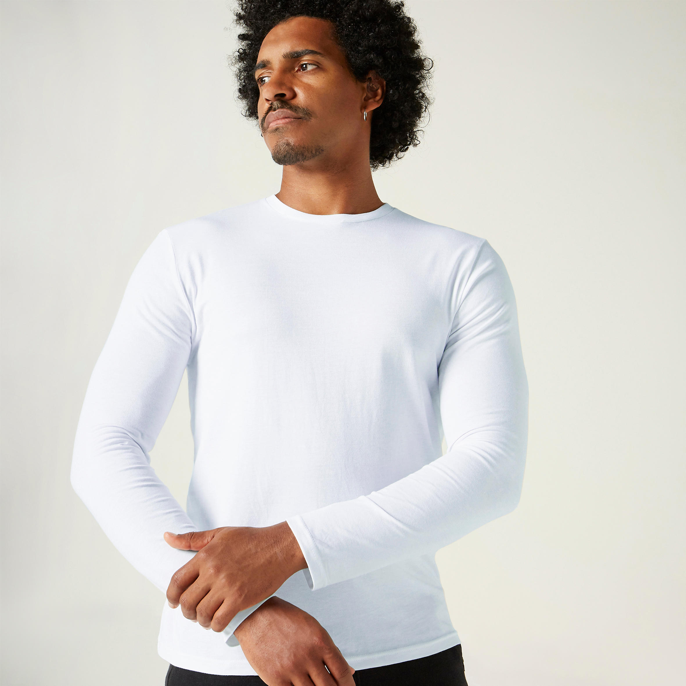 Men's Long-Sleeved Straight-Cut Crew Neck Cotton Fitness T-Shirt 100 - Glacier White 1/5