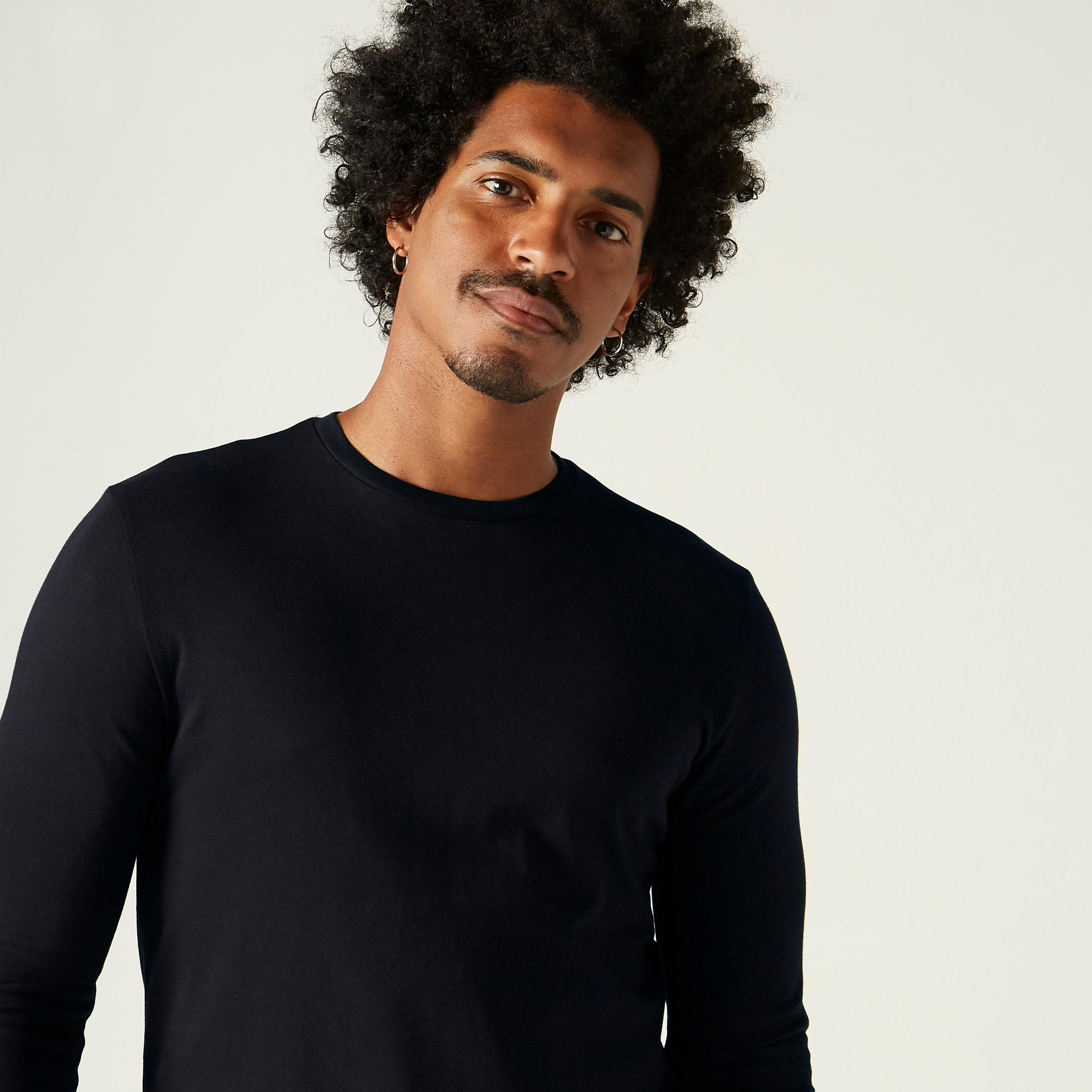 Men's Long-Sleeved Straight-Cut Crew 