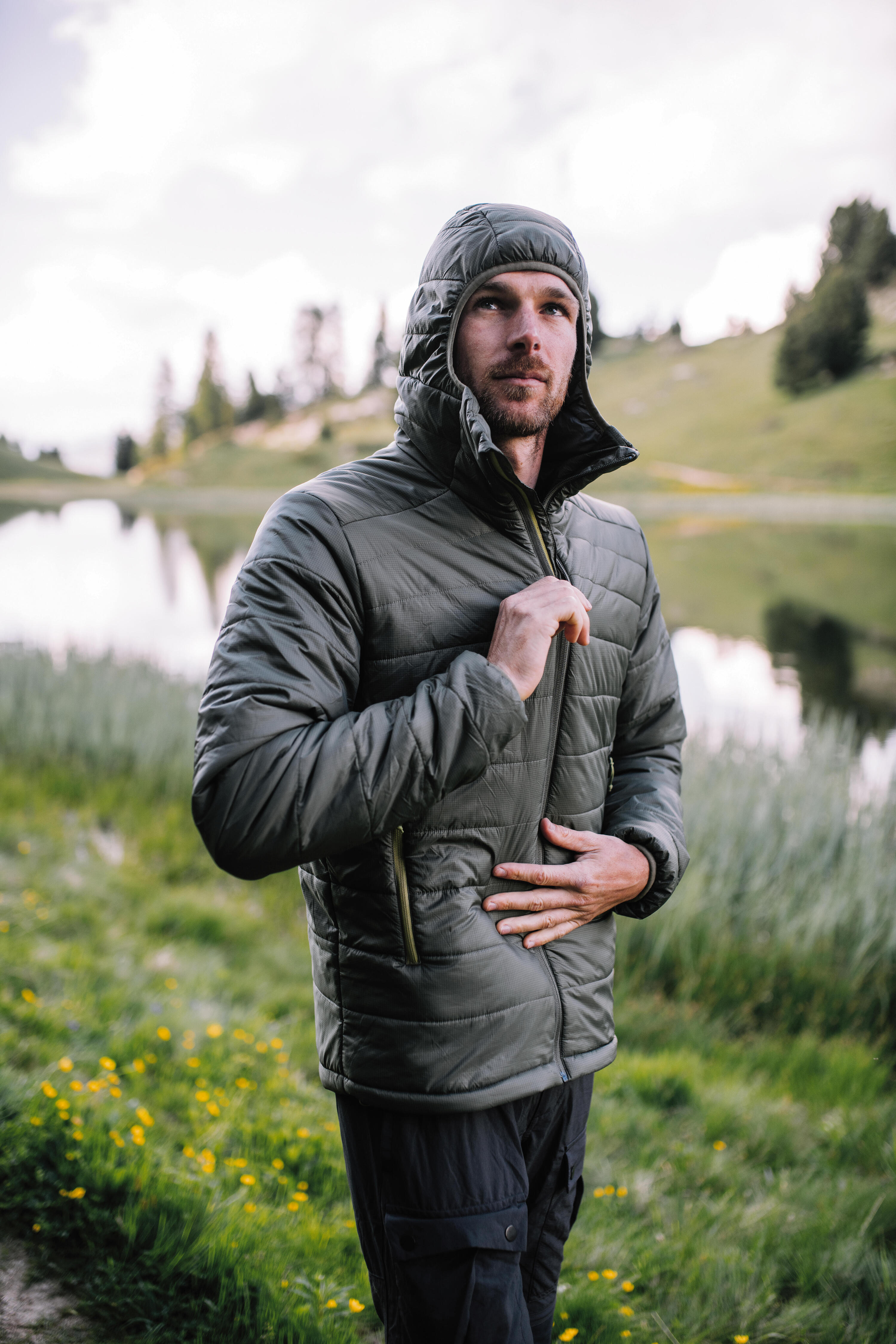 Men's Synthetic Mountain Trekking Hooded Padded Jacket - MT100 - 5°C 3/8