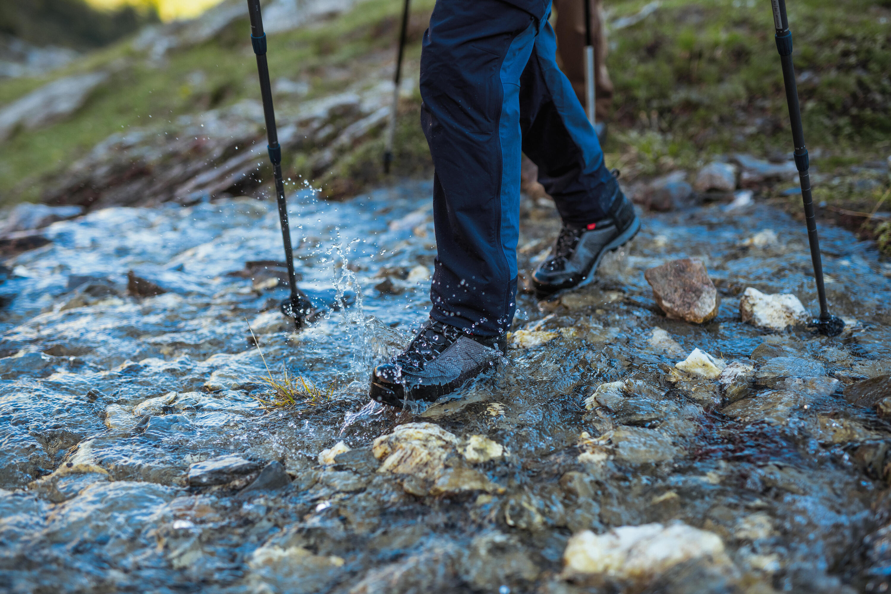 BOTAS DE TREKKING IMPERMEÁVEIS - VIBRAM - MT500 MATRYXEVO - MULHER 11/12