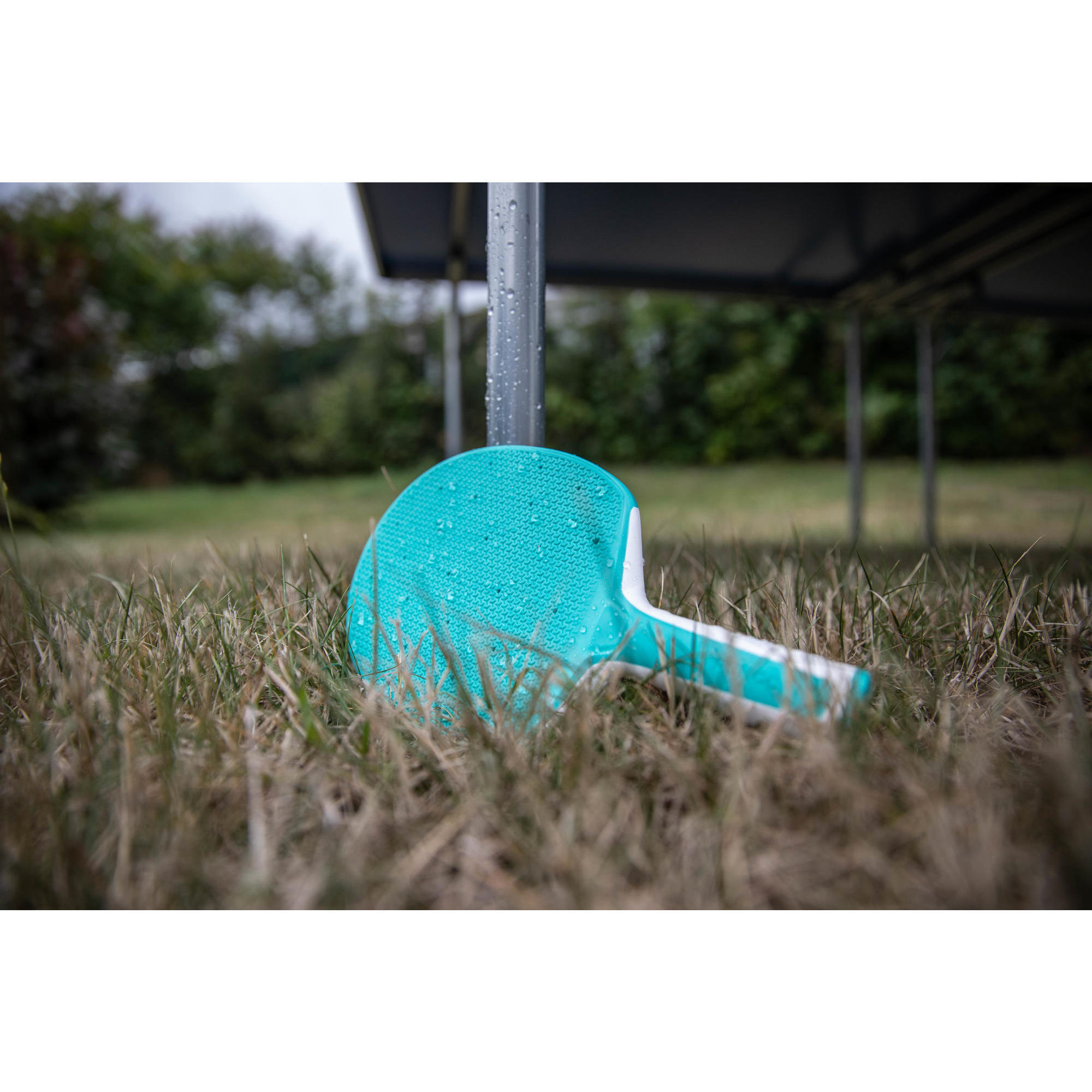 Minigolf Set Für 2 Personen – Mit 2 Schlägern, 12 Spezialbällen & 2 Saugern