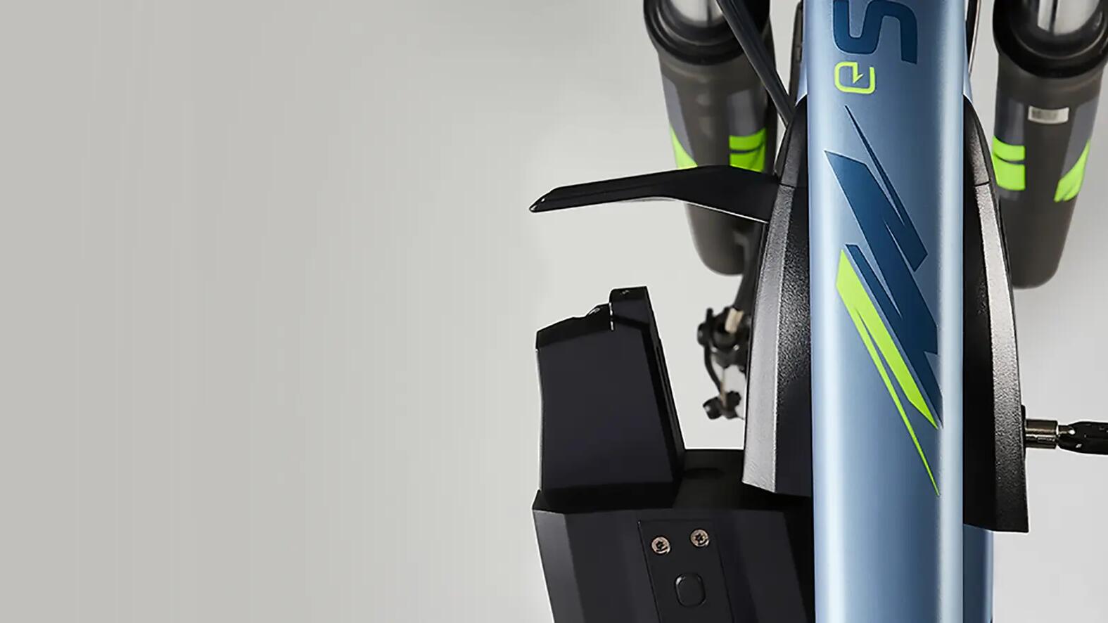 Retirer et mettre la batterie du VTT électrique e-ST 100