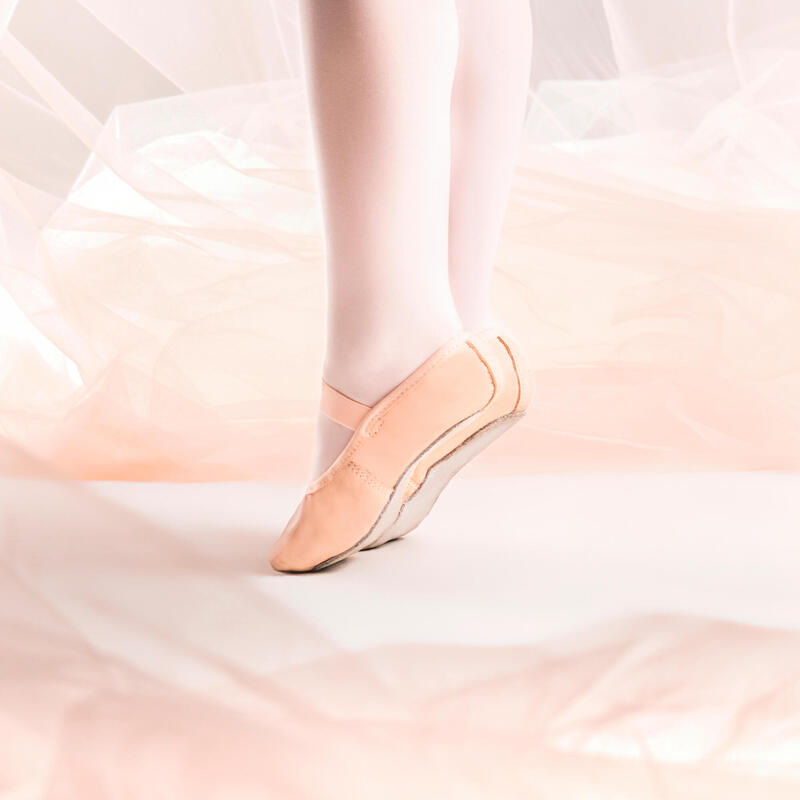Comment choisir ses chaussons de danse classique ? - DECATHLON
