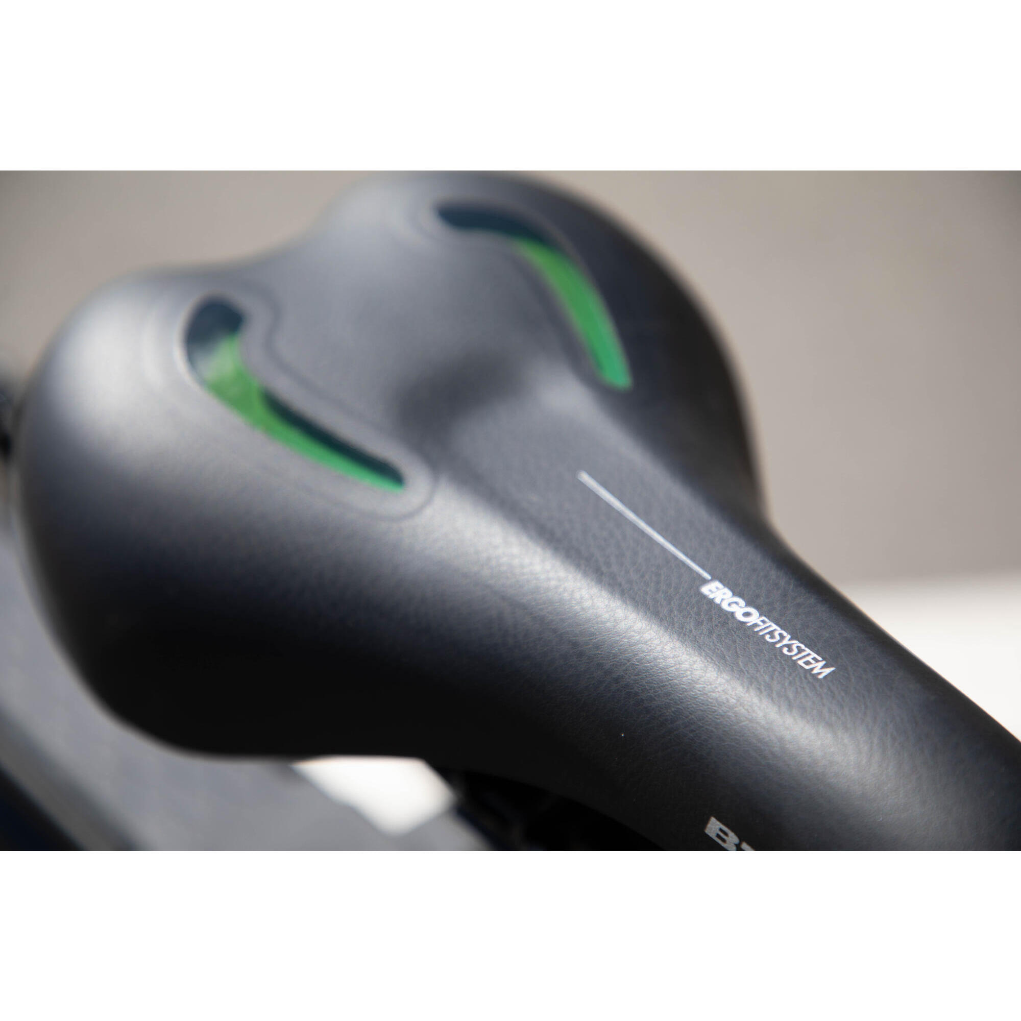 trekking 900 gel bike saddle