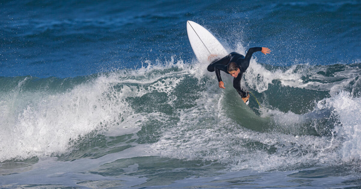 How to choose your surfing wetsuit