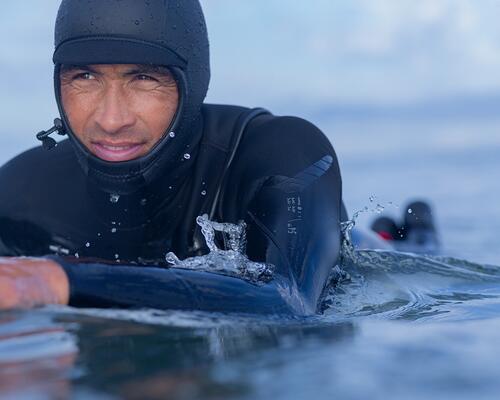 surfer_en_hiver_combinaison