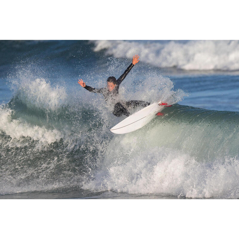 Surf shortboard 900 5'5" 24 l se 3 ploutvičkami FCS2