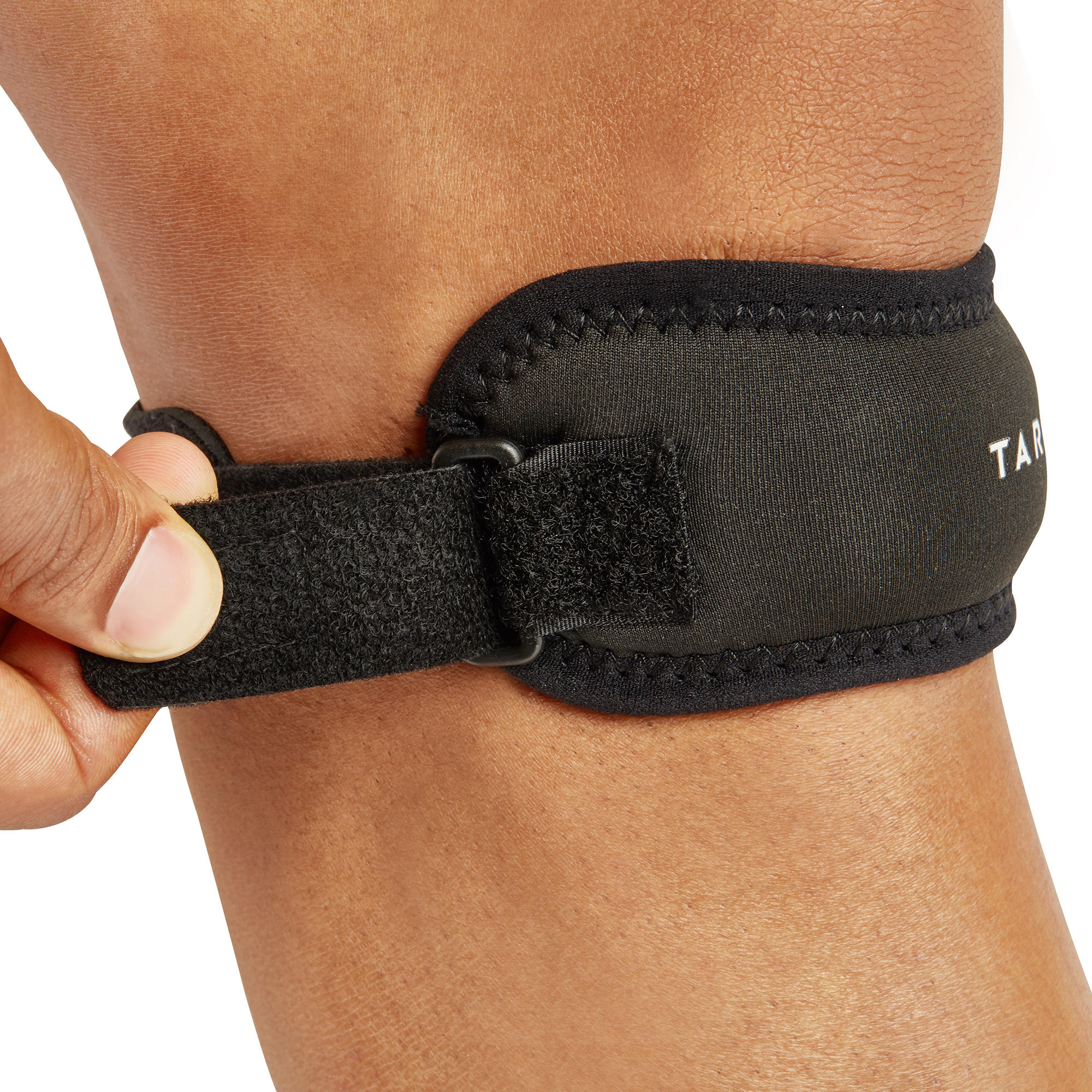 

Men's/Women's Left/Right Supportive Knee Strap - Black -  By TARMAK | Decathlon