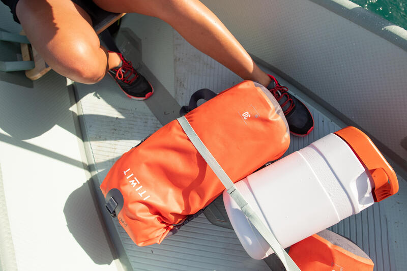 Comment choisir un bidon ou un sac étanche de canoë-kayak ?