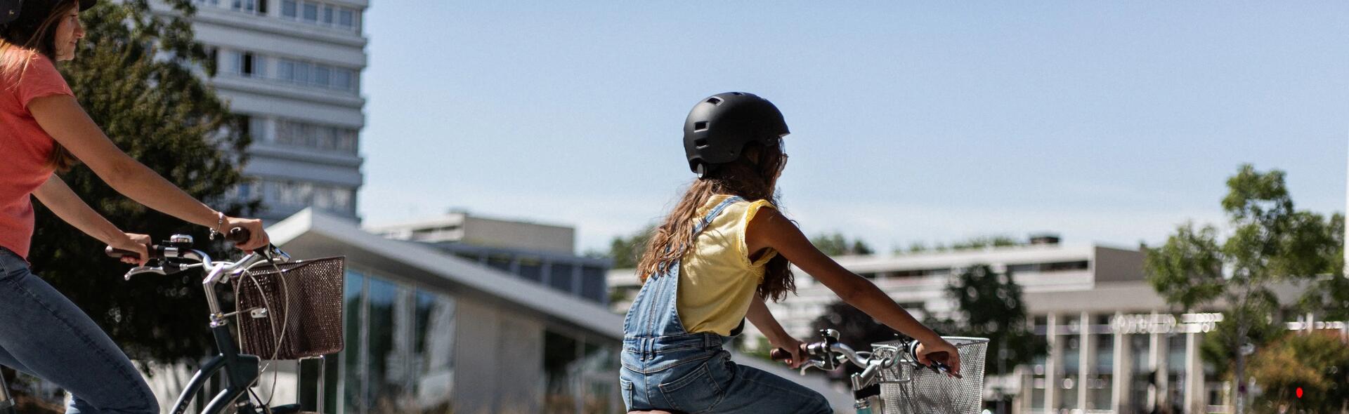 apprendre-enfant-a-faire-du-velo-en-ville