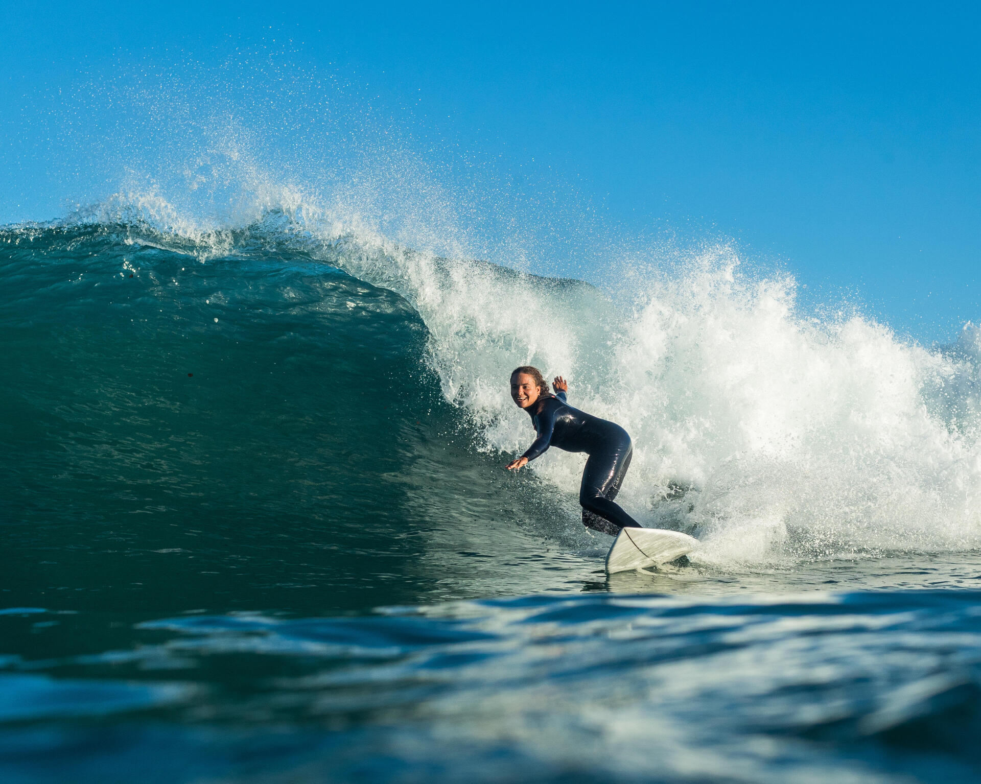 Peut-on débuter le surf en shortboard ?