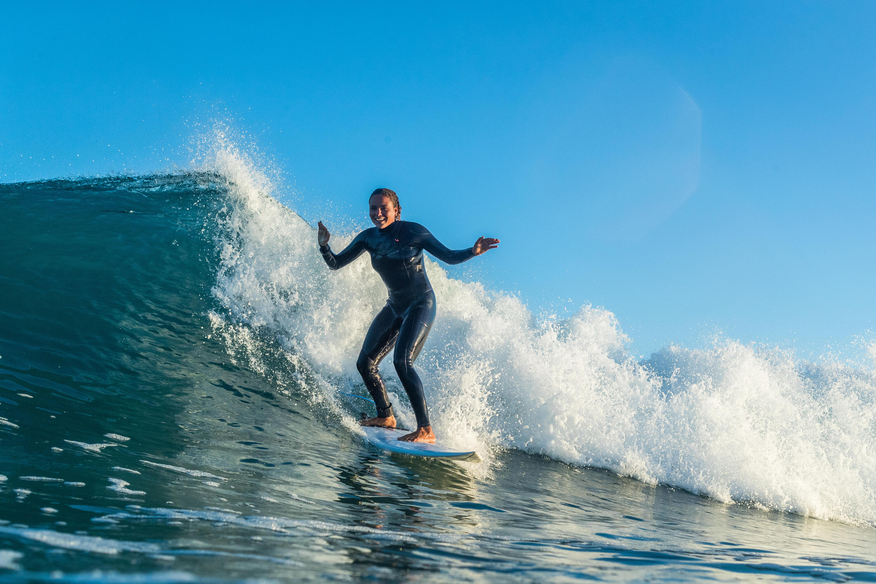 COMBINAISON DE SURF NÉOPRÈNE 3/2 MM 900 FEMME BLEU MARINE 4/12