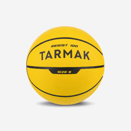 Ballon de basket r100 de taille 5 jaune jusqu&#039;à 10 ans pour débuter.