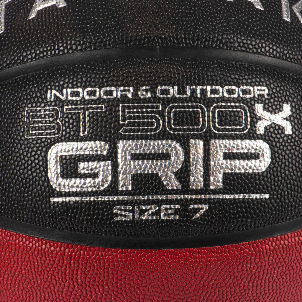 Pieaugušo 7. izmēra basketbola bumba “BT500 Grip”, melna/sarkana