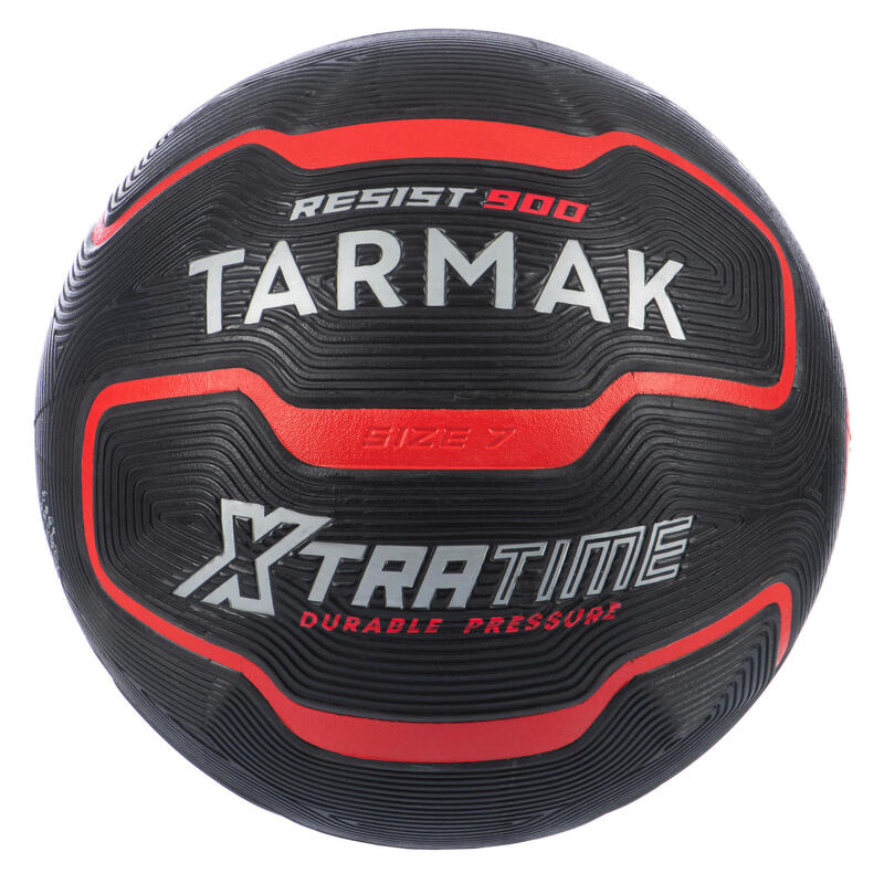 Ballon de basket adulte R900 taille 7 red black. Résistante et ultra agrippant.