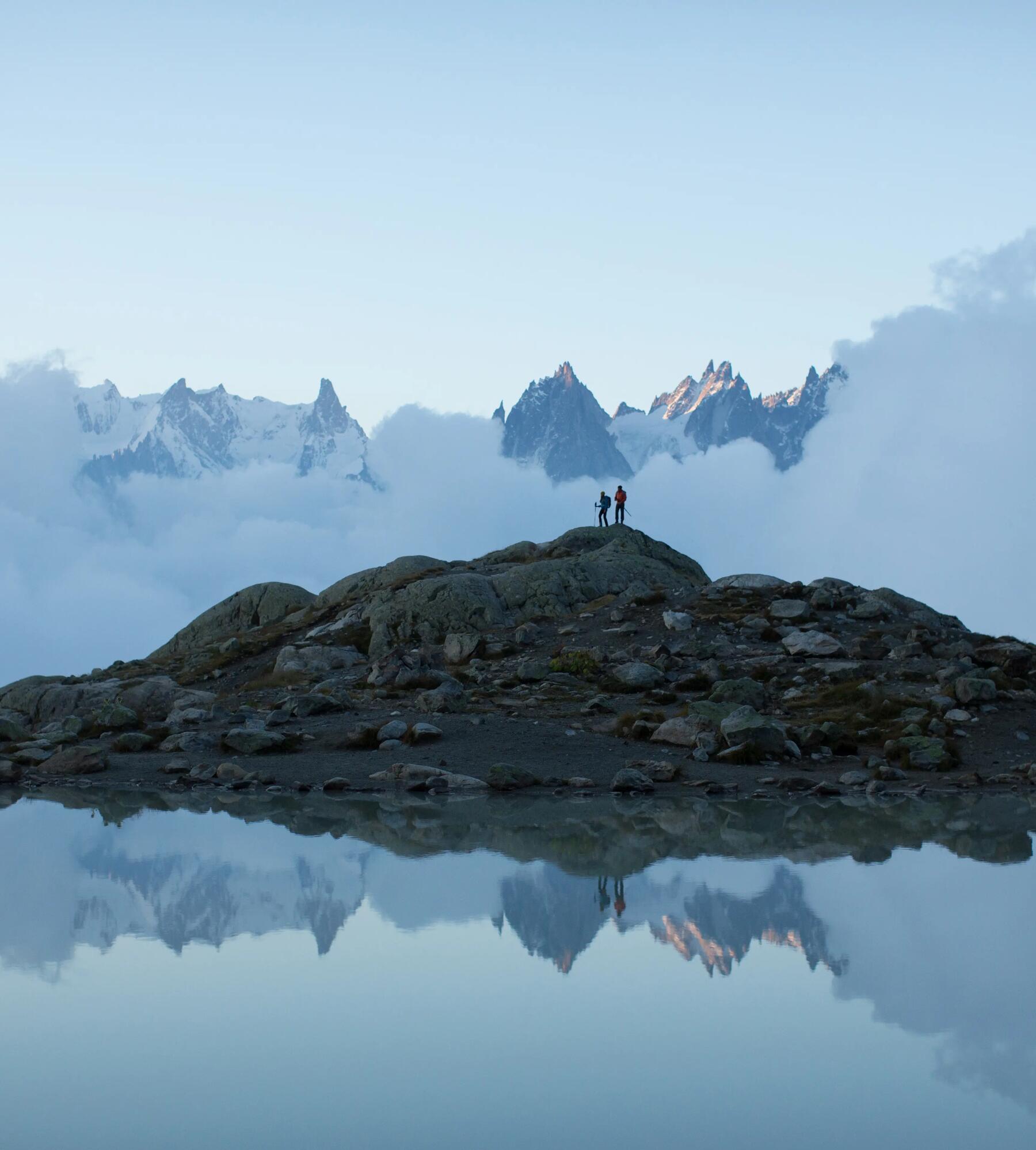 Photo de randonneurs en montagne