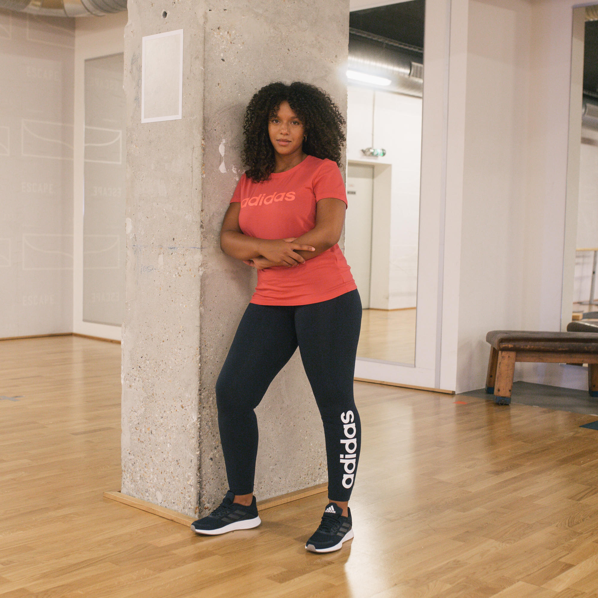 Leggings Adidas Mulher Azul marinho com logótipo 3/9