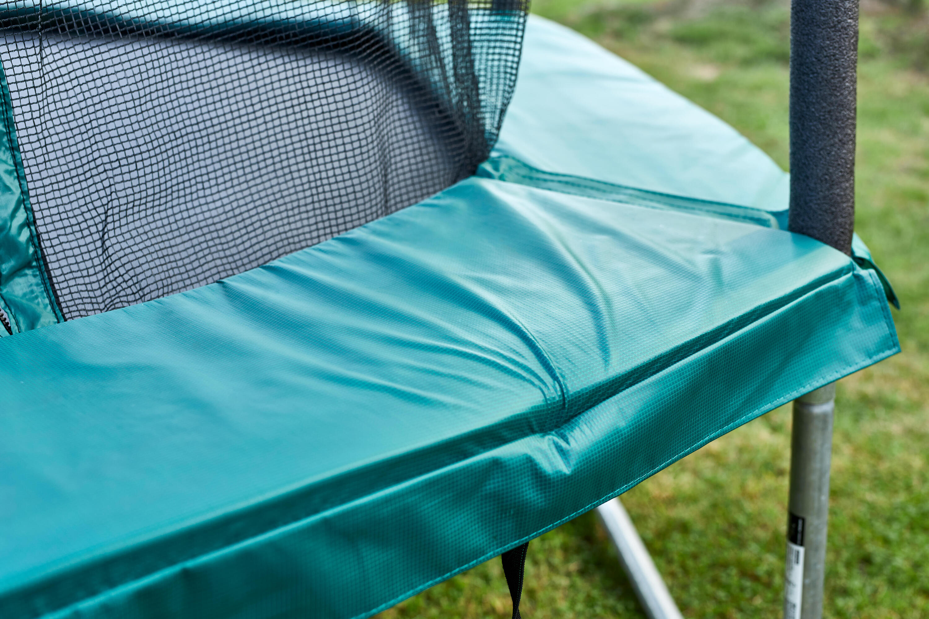 Hexagonal Trampoline with Safety Net 240 15/17