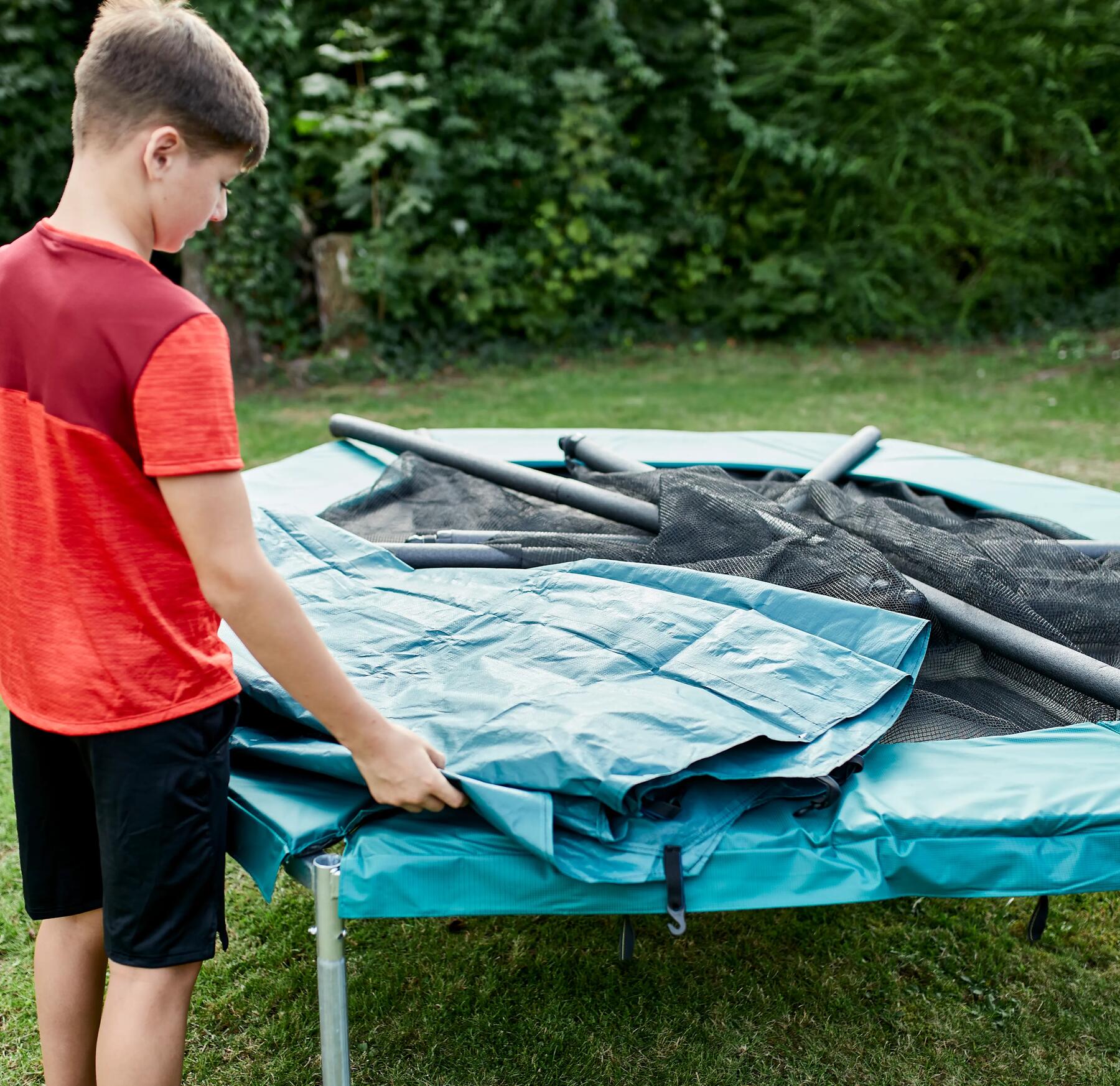 sklopení sloupků trampolíny