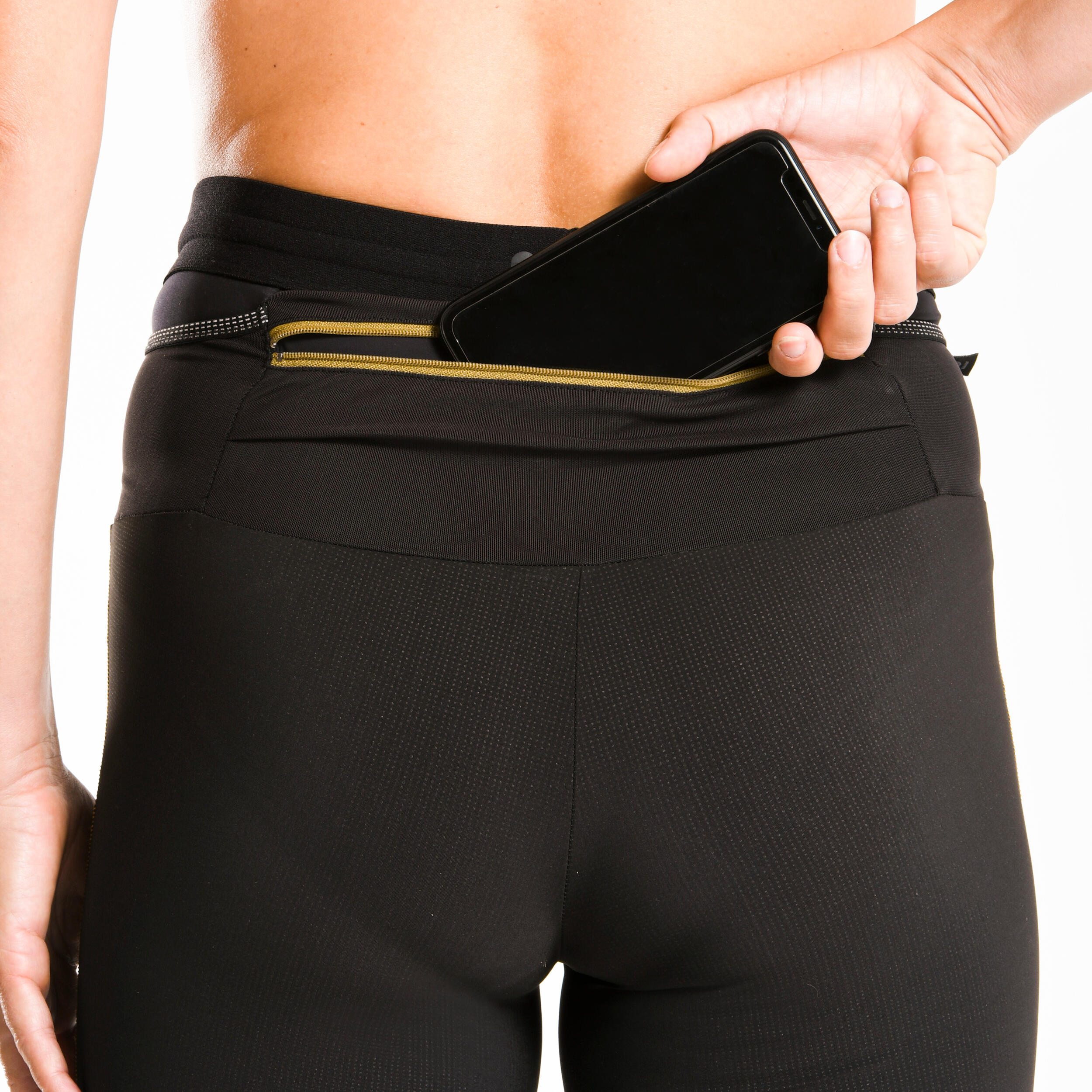 WOMEN'S TRAIL RUNNING EMBOSS TIGHT SHORTS - BLACK/BRONZE 8/9