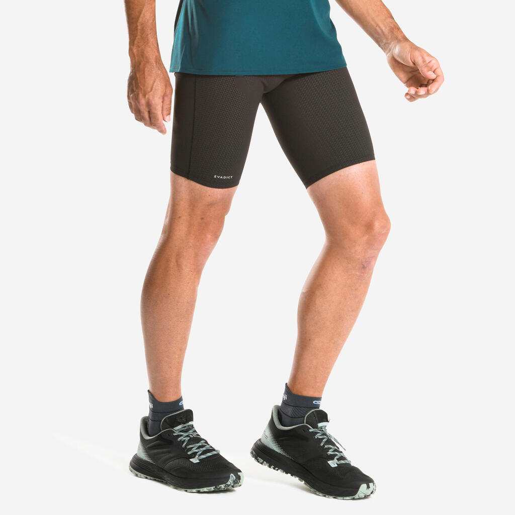 Laufshorts 2-in-1 Trailrunning Herren - Emboss schwarz/bronze