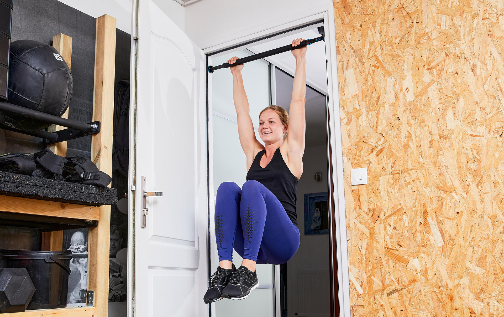 Strength Training Lockable Pull-Up Bar 100 cm