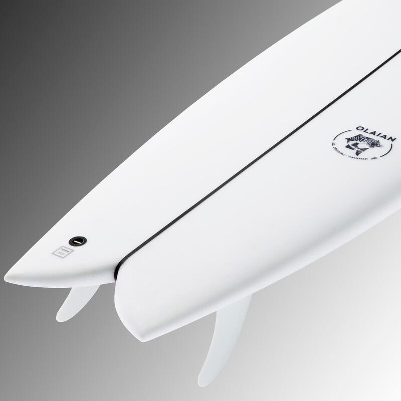 Surfboard 900 Fish 5'8 35 l . Geleverd met 2 twin fins.