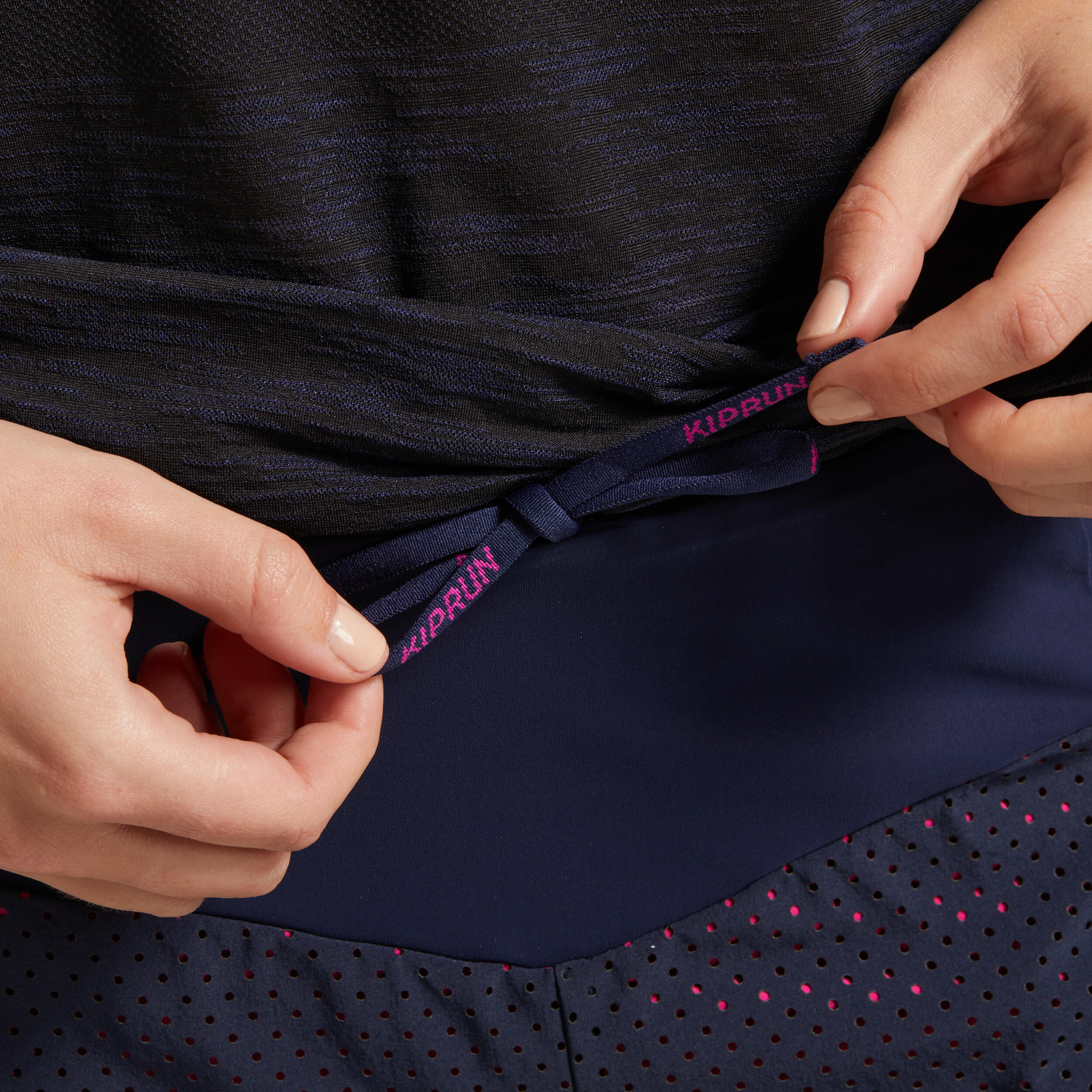 Women's Running 2-in-1 Breathable Shorts Run 500 Comfort - blue pink 4/10