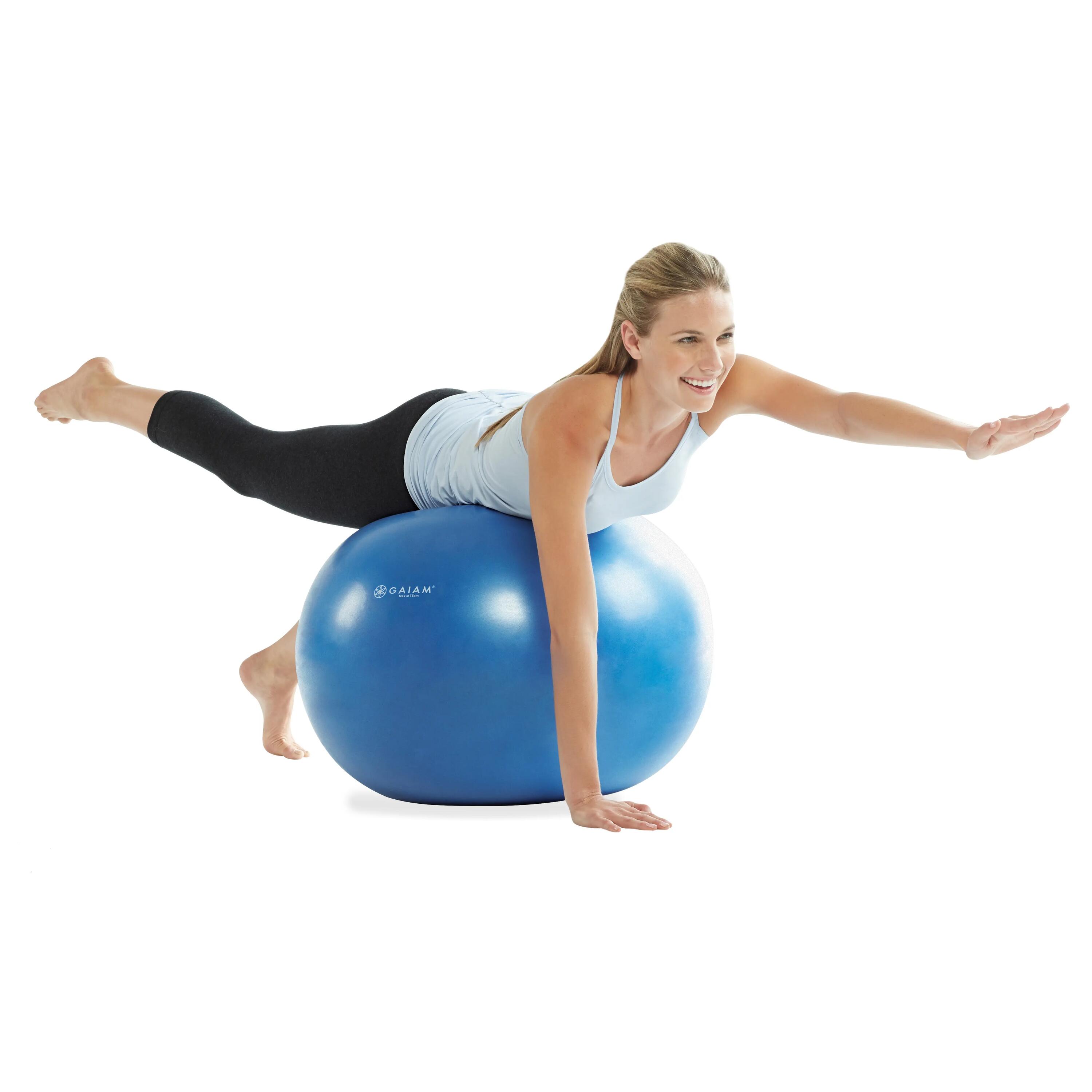 Ćwiczenia na brzuch z piłką – skuteczny trening w 10 minut!