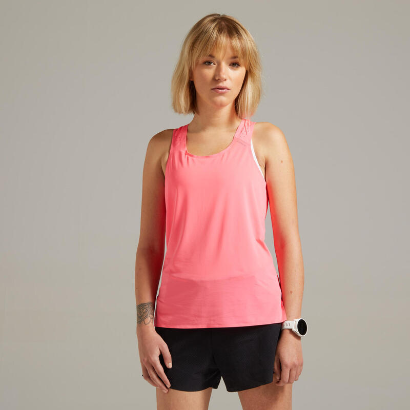 DEBARDEUR RUNNING FEMME LEGER ET RESPIRANT KIPRUN LIGHT ROSE FLUO