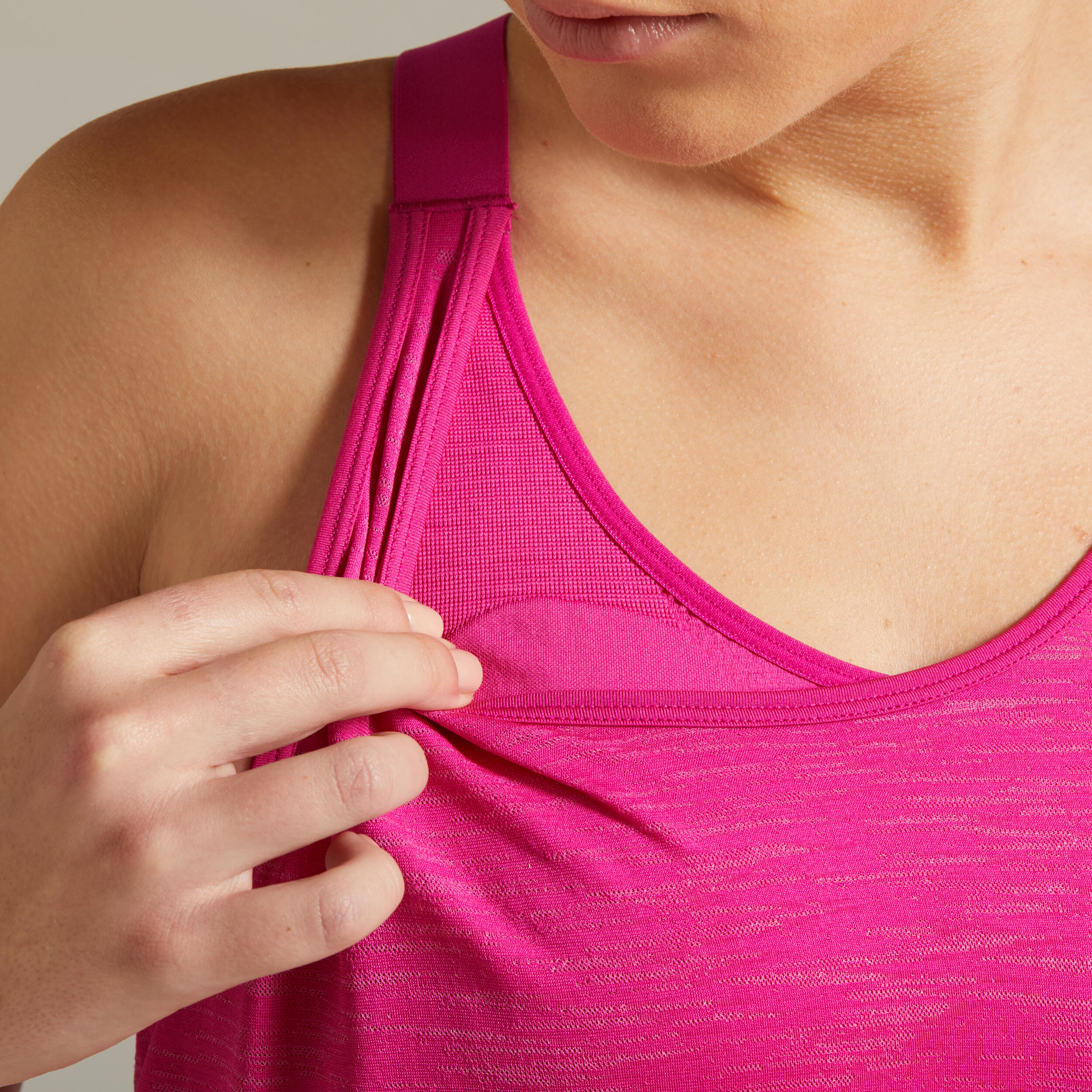 CARE RUNNING TANK TOP WITH BUILT-IN BRA - PINK 3/7