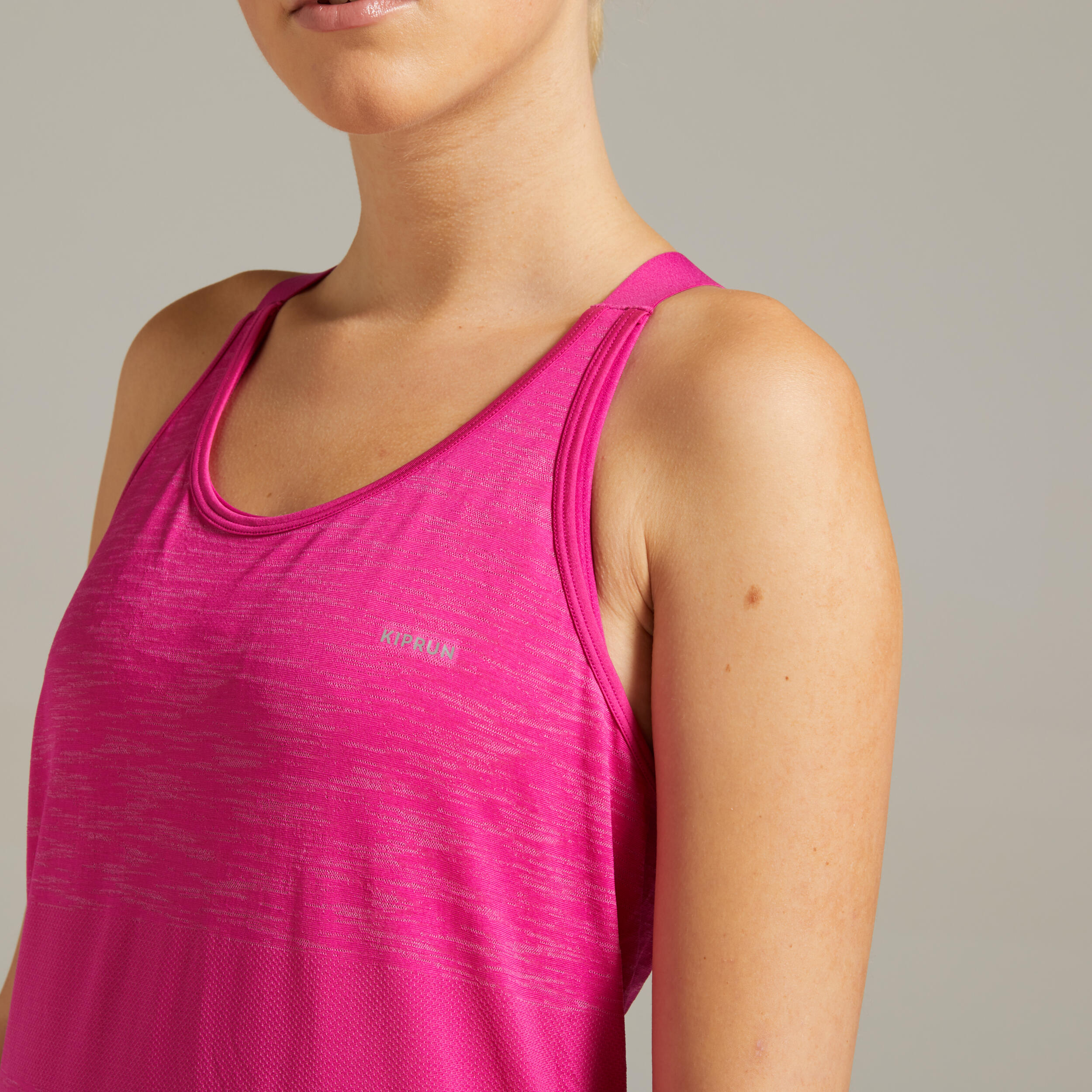CARE RUNNING TANK TOP WITH BUILT-IN BRA - PINK 2/7