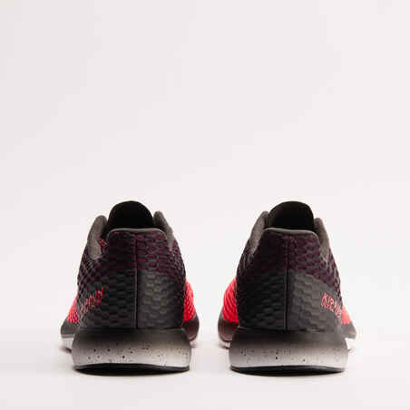 حذاء جري للرجال - Kiprun Ultralight أسود/ بينك