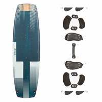 PLANCHE DE KITESURF &quot;TWIN TIP 500&quot; CARBONE - 136X40,5CM (PADS ET STRAPS INCLUS)