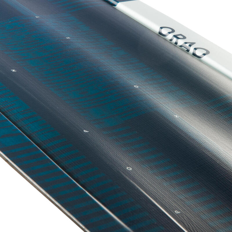 Plovák na kitesurf TT500 karbonový 136 × 40,5 cm s nášlapy a pásky