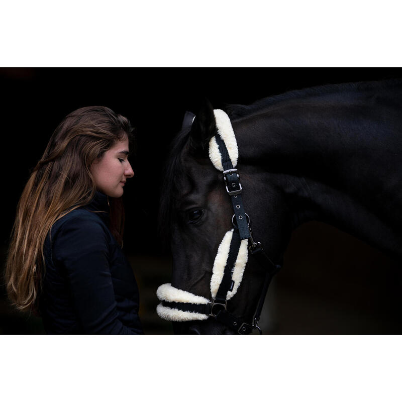 Cabeção em Carneiro Sintético de Equitação para Cavalo Preto/Bege