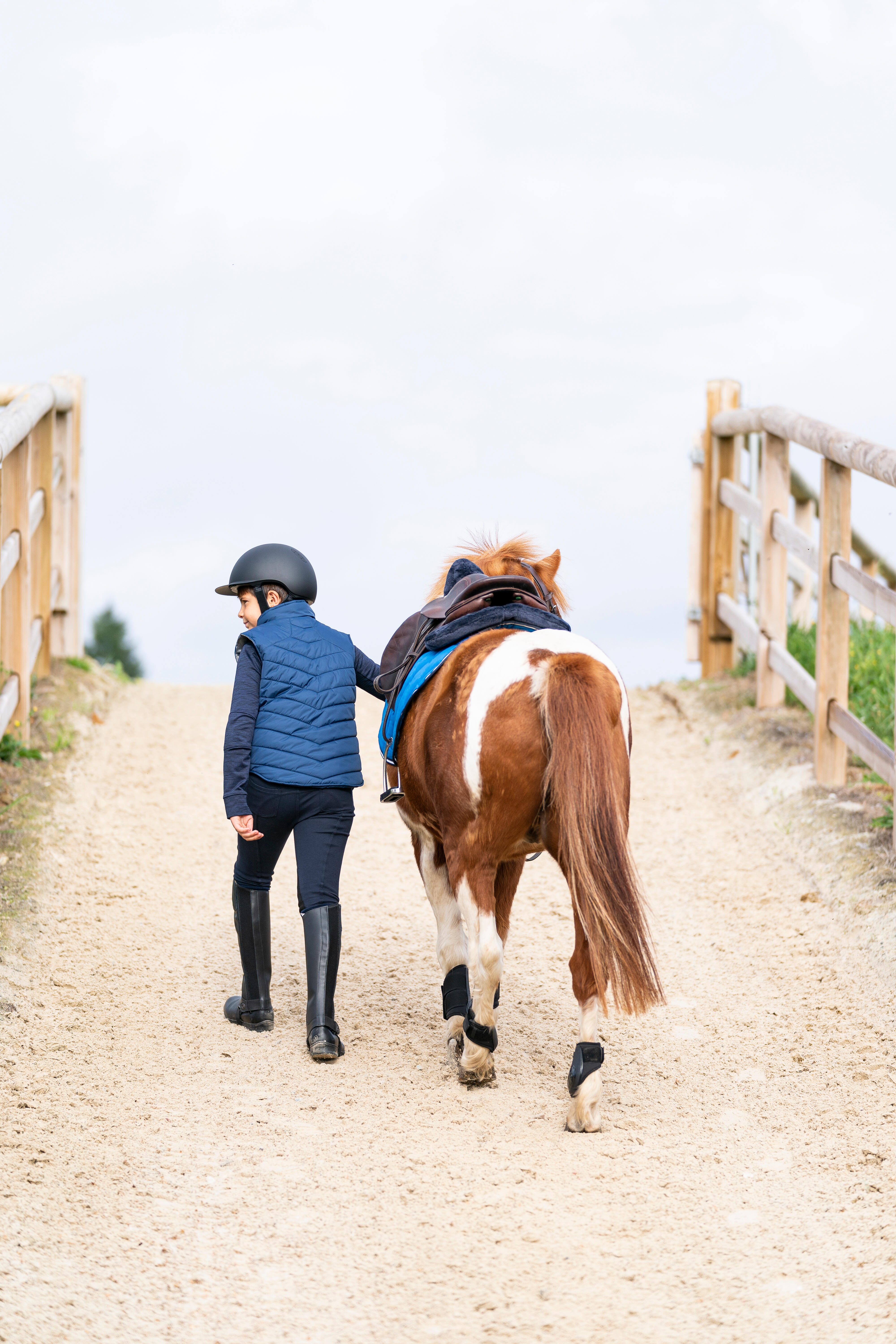 Kids' Horse Riding Sleeveless Down Jacket - 500 Blue - FOUGANZA
