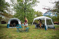 خيمة بدعامة قوسية  Arpenaz Base Fresh - تكفي 10 أشخاص